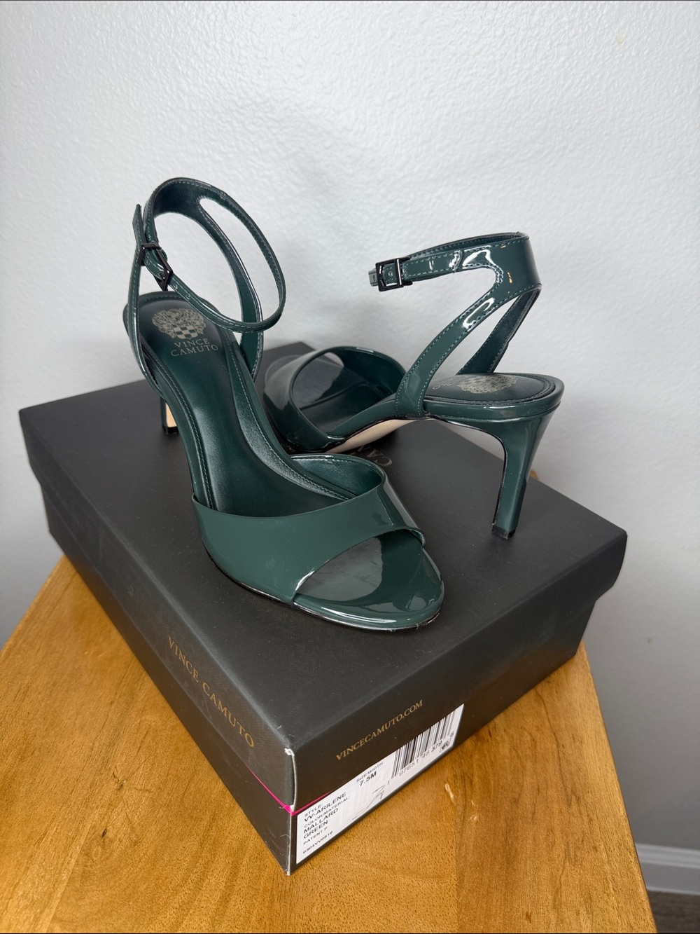 Vince Camuto Emerald Patent Open-Toe Ankle-Strap Heels sz 7.5 - Picture 7 of 12